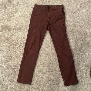 American eagle slim straight burgundy pants 31x34